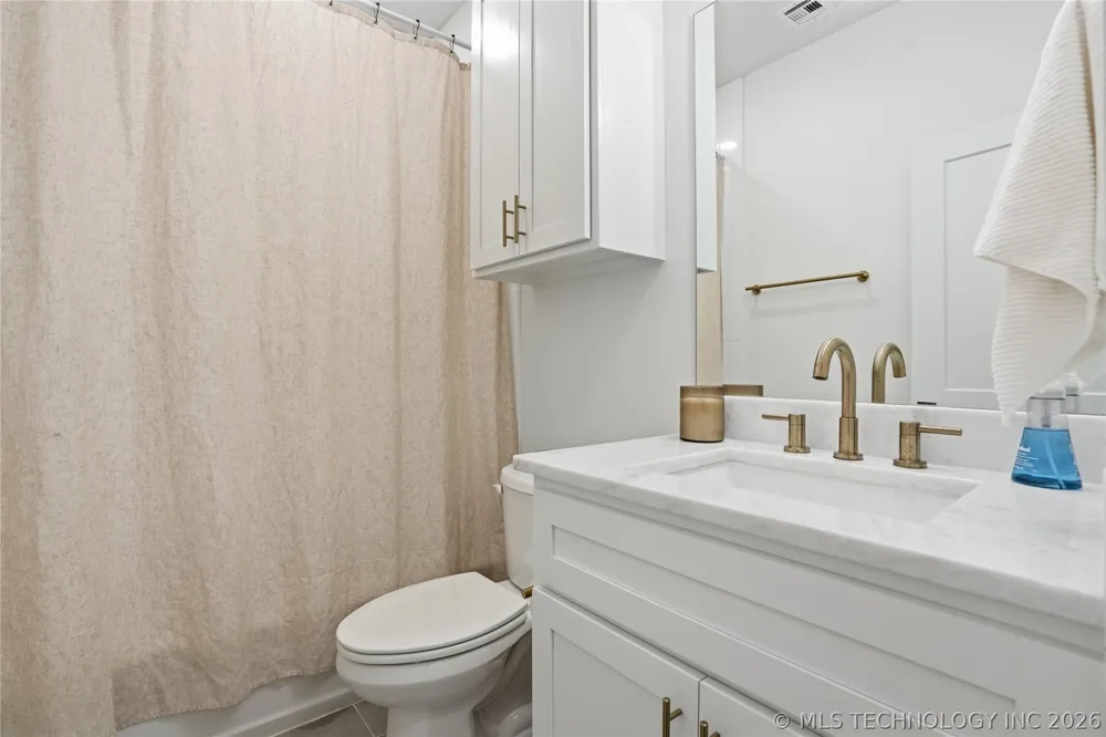 2714 Falls Bend Drive Sapulpa, OK 74066