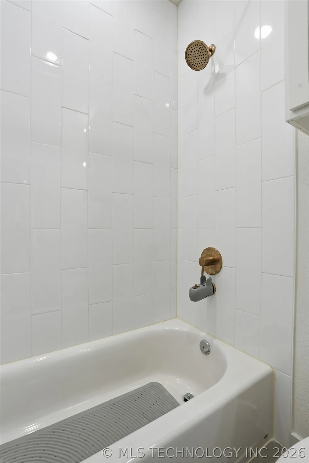 2714 Falls Bend Drive Sapulpa, OK 74066