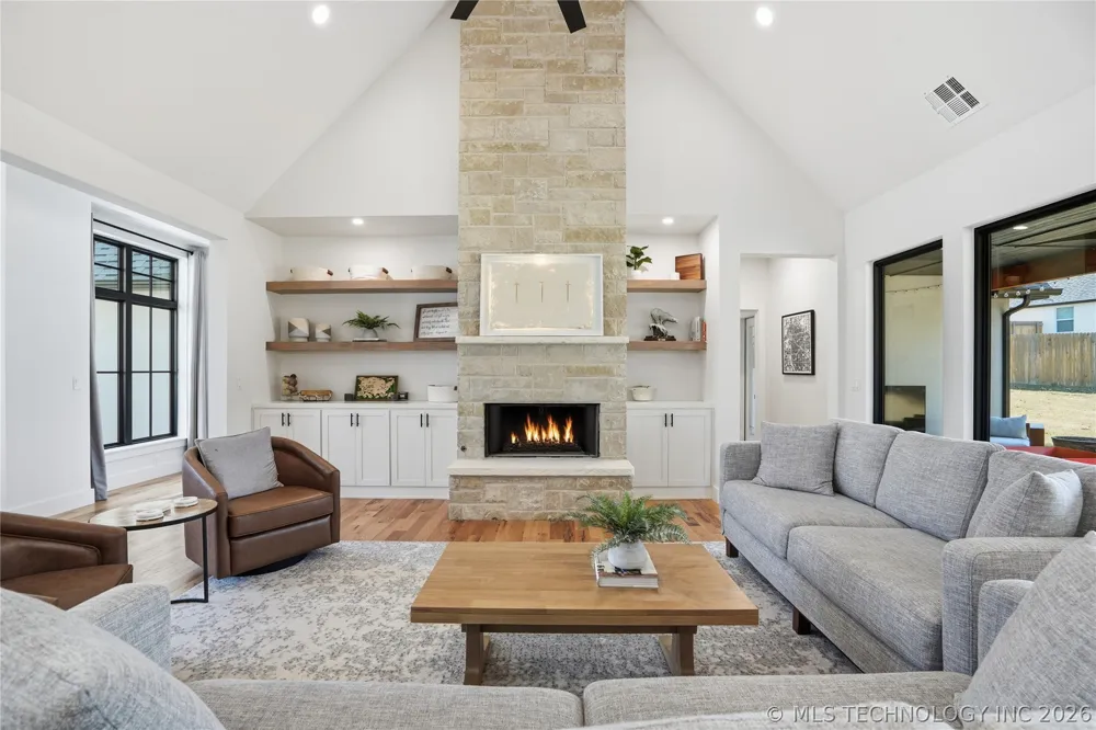 2714 Falls Bend Drive Sapulpa, OK 74066