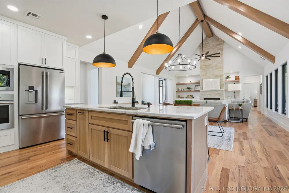 2714 Falls Bend Drive Sapulpa, OK 74066