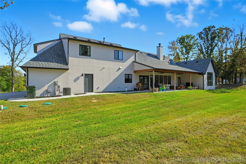 2714 Falls Bend Drive Sapulpa, OK 74066