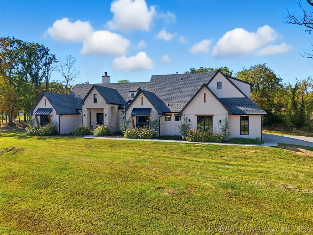 2714 Falls Bend Drive Sapulpa, OK 74066