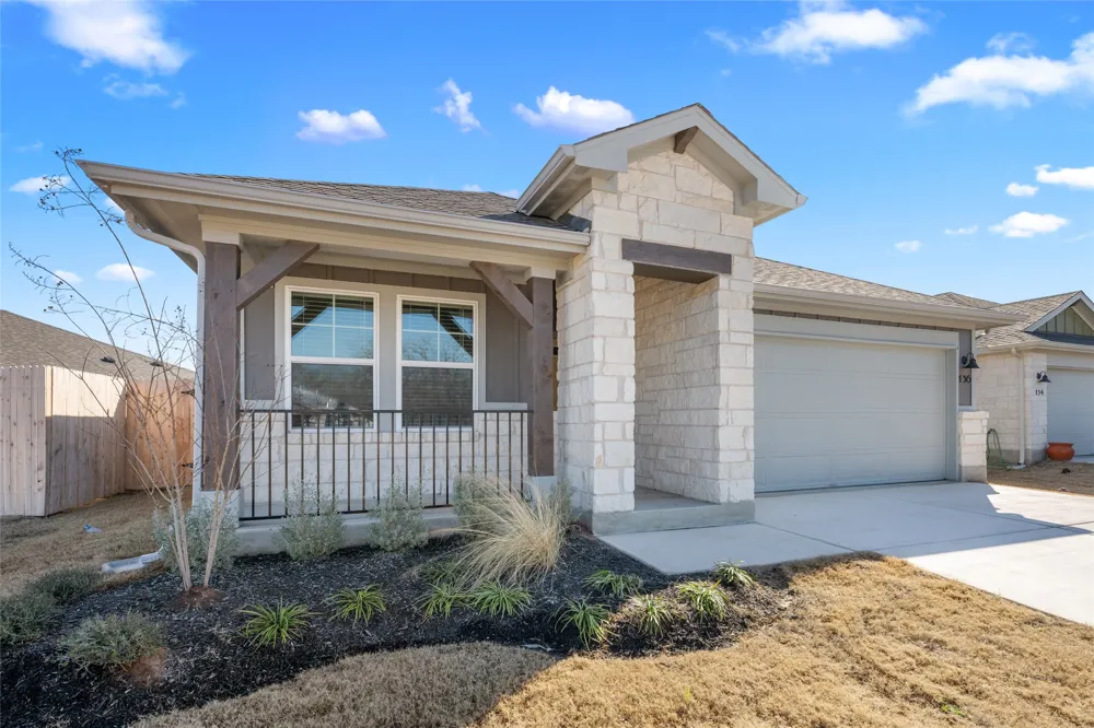 136 Short Toed Swoop Cedar Creek, TX 78612
