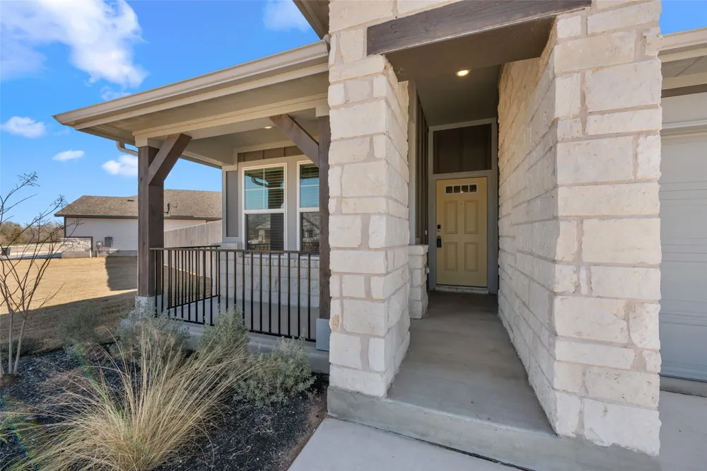 136 Short Toed Swoop Cedar Creek, TX 78612