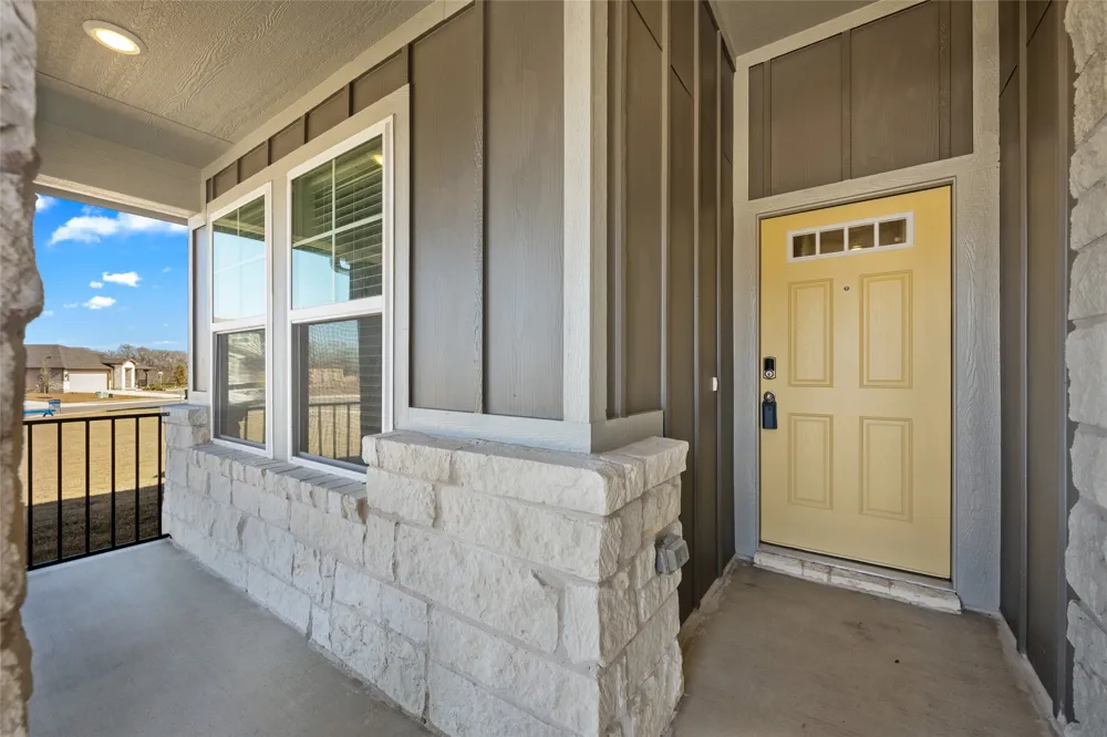 136 Short Toed Swoop Cedar Creek, TX 78612