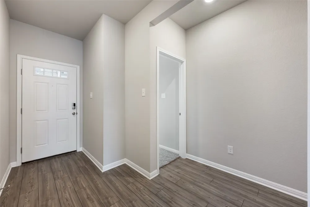 136 Short Toed Swoop Cedar Creek, TX 78612