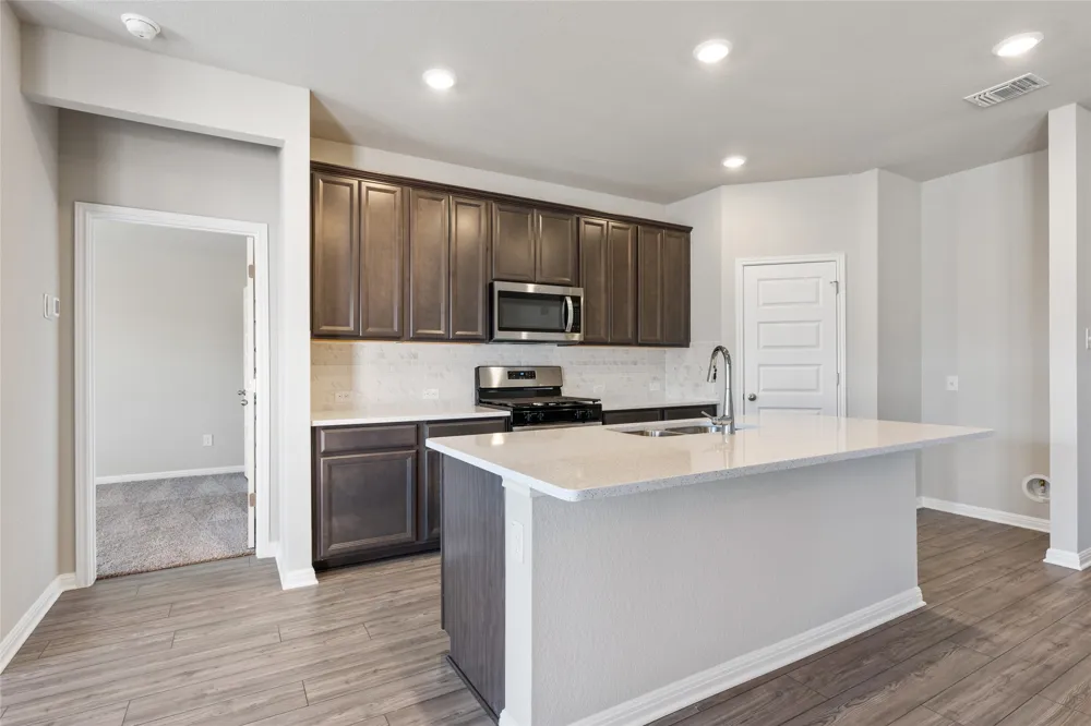 136 Short Toed Swoop Cedar Creek, TX 78612