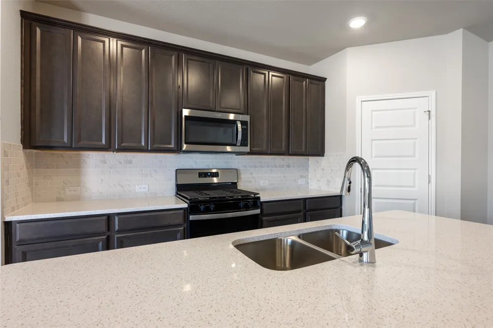 136 Short Toed Swoop Cedar Creek, TX 78612