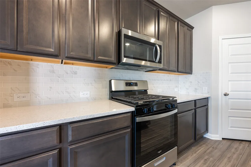 136 Short Toed Swoop Cedar Creek, TX 78612