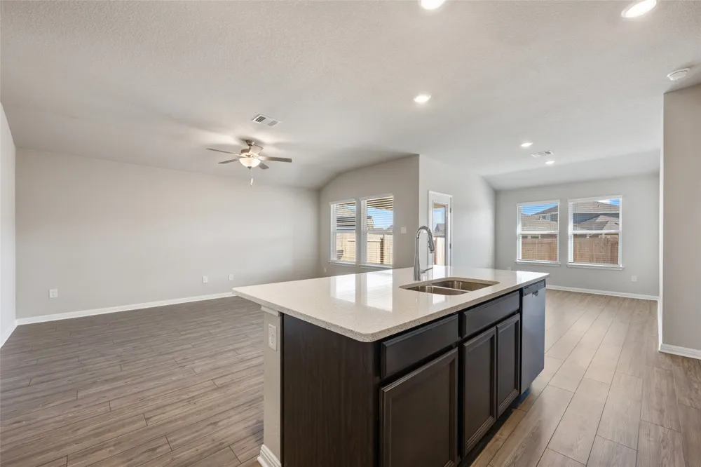 136 Short Toed Swoop Cedar Creek, TX 78612