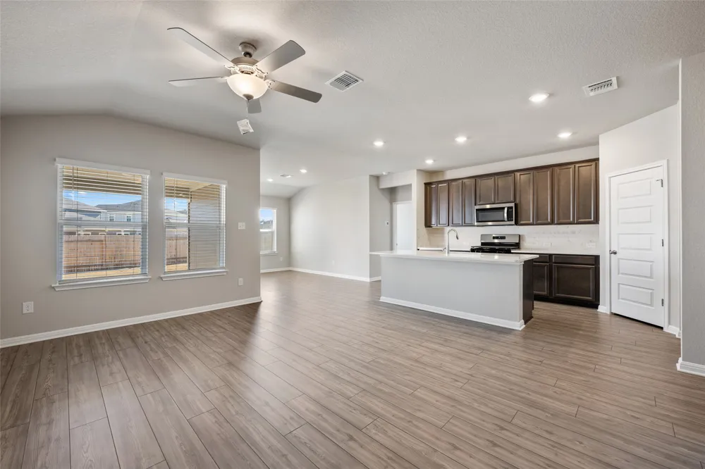 136 Short Toed Swoop Cedar Creek, TX 78612