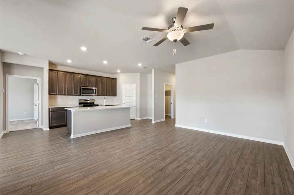 136 Short Toed Swoop Cedar Creek, TX 78612