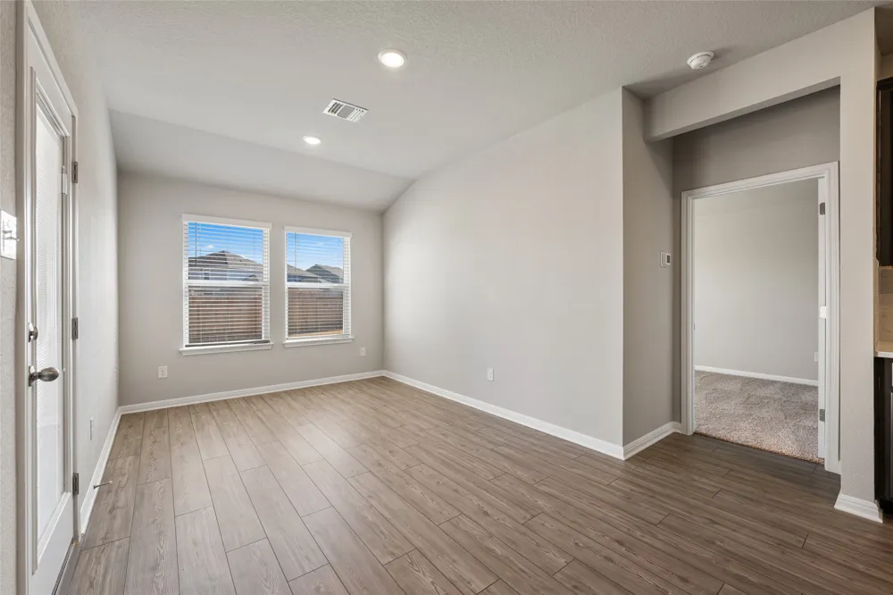 136 Short Toed Swoop Cedar Creek, TX 78612