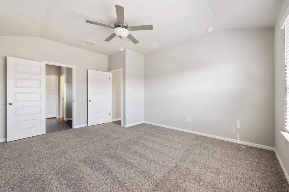 136 Short Toed Swoop Cedar Creek, TX 78612