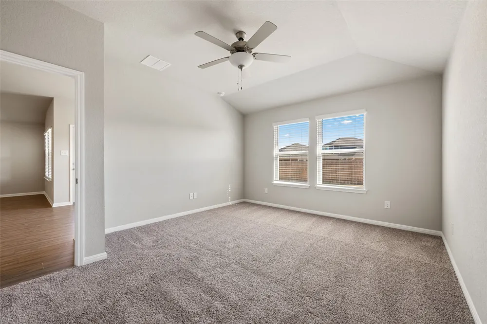 136 Short Toed Swoop Cedar Creek, TX 78612