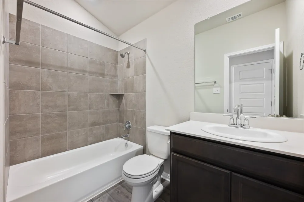 136 Short Toed Swoop Cedar Creek, TX 78612