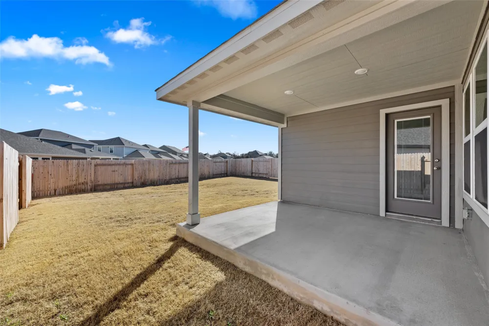 136 Short Toed Swoop Cedar Creek, TX 78612
