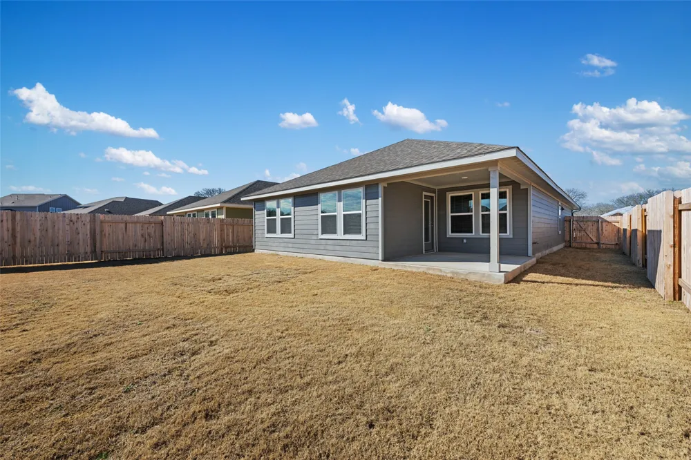 136 Short Toed Swoop Cedar Creek, TX 78612