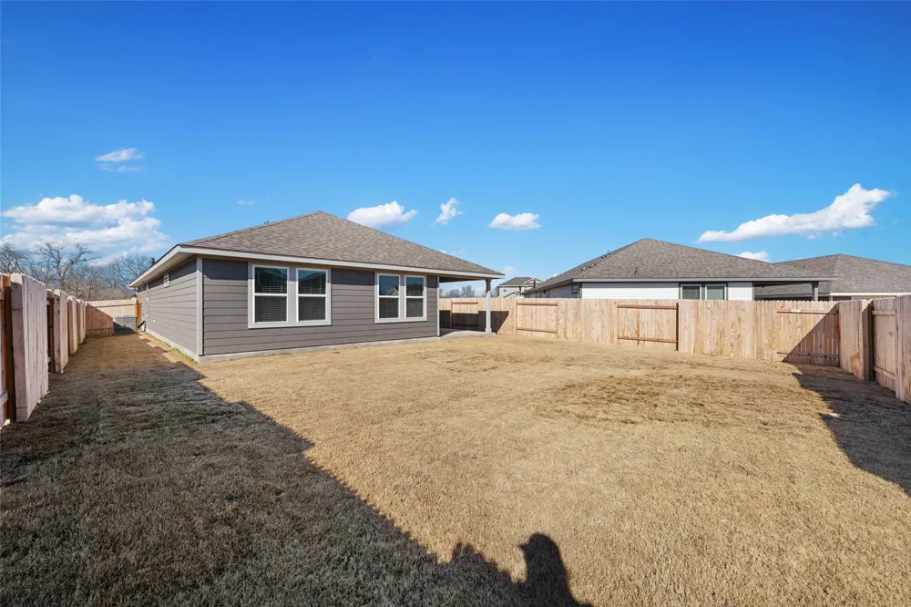 136 Short Toed Swoop Cedar Creek, TX 78612