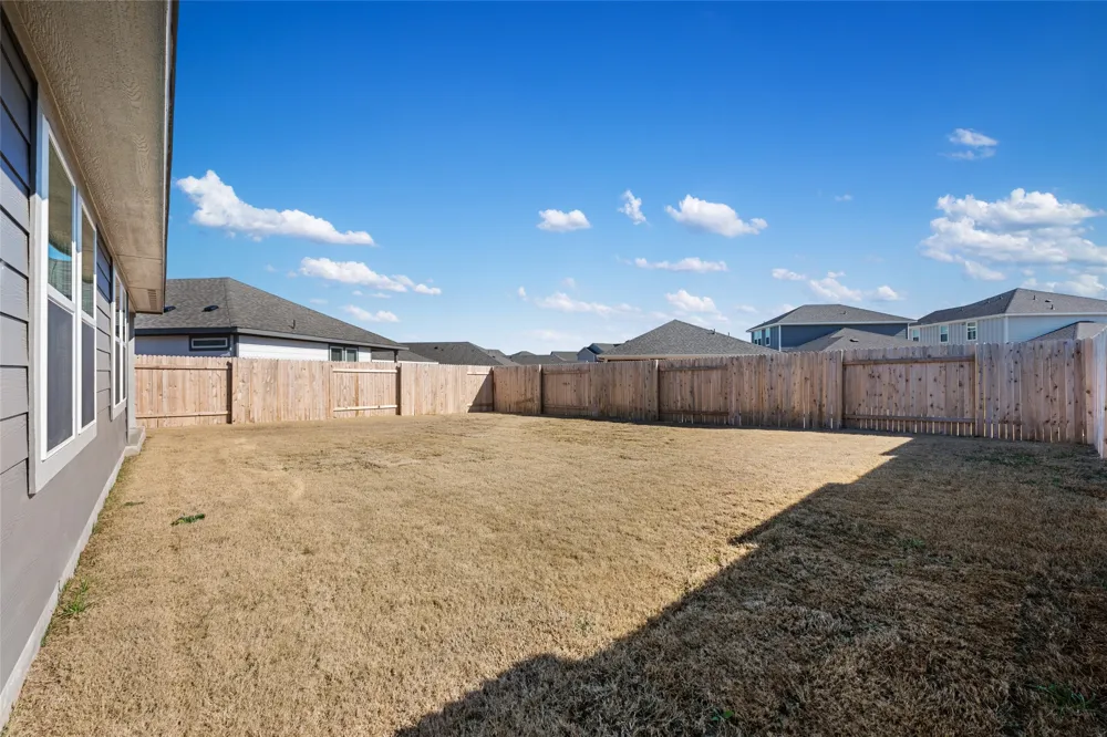 136 Short Toed Swoop Cedar Creek, TX 78612