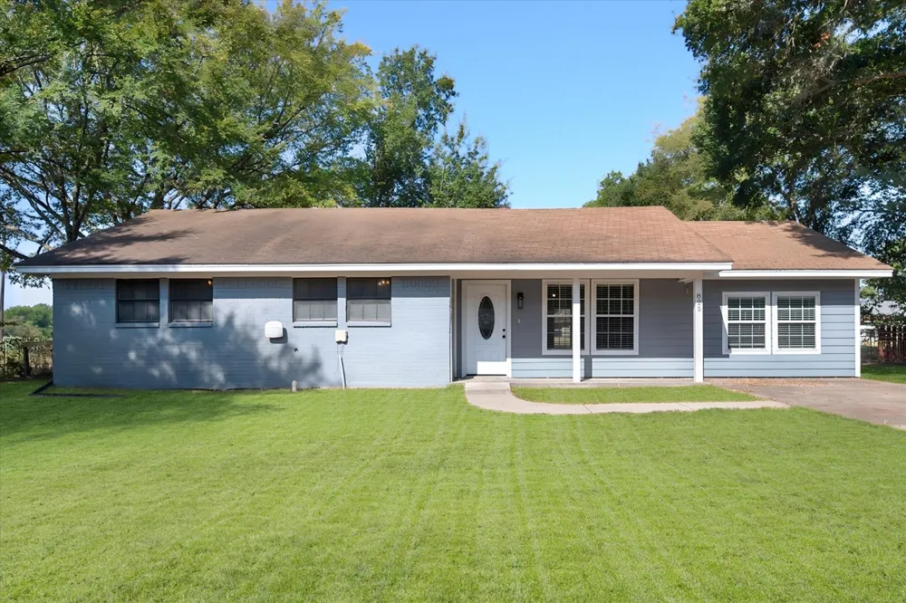 825 Southwood Fairfield, TX 75840