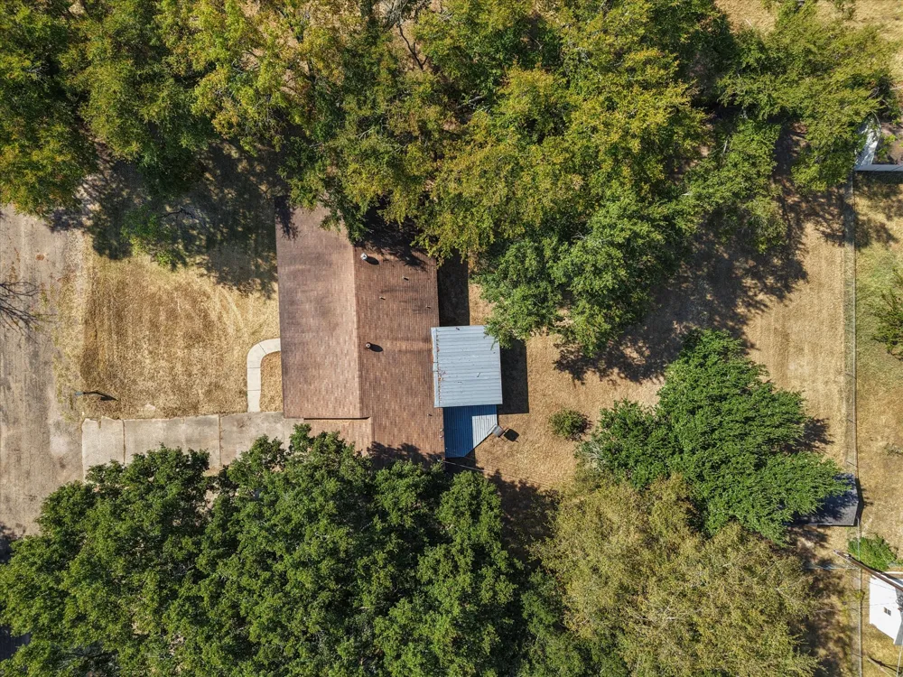 825 Southwood Fairfield, TX 75840