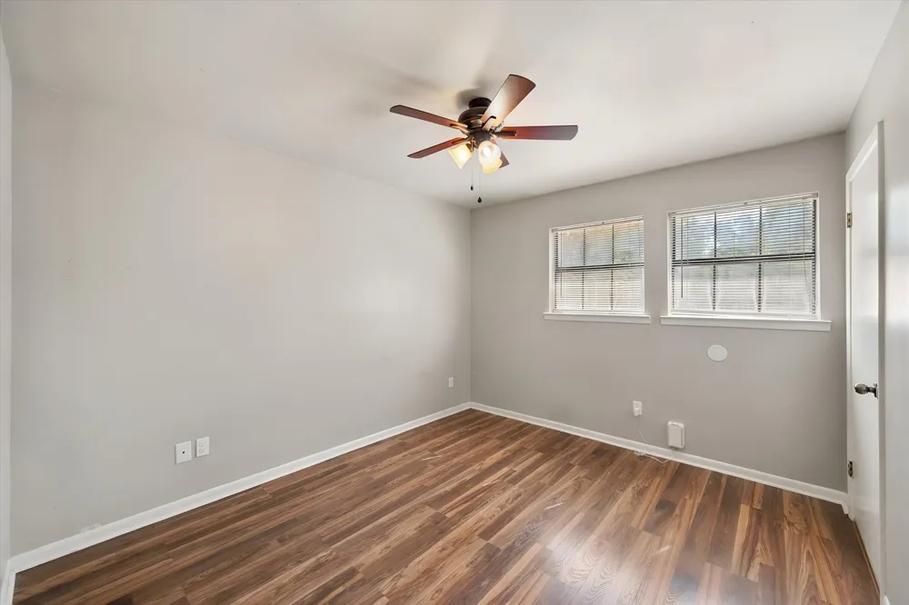 825 Southwood Fairfield, TX 75840