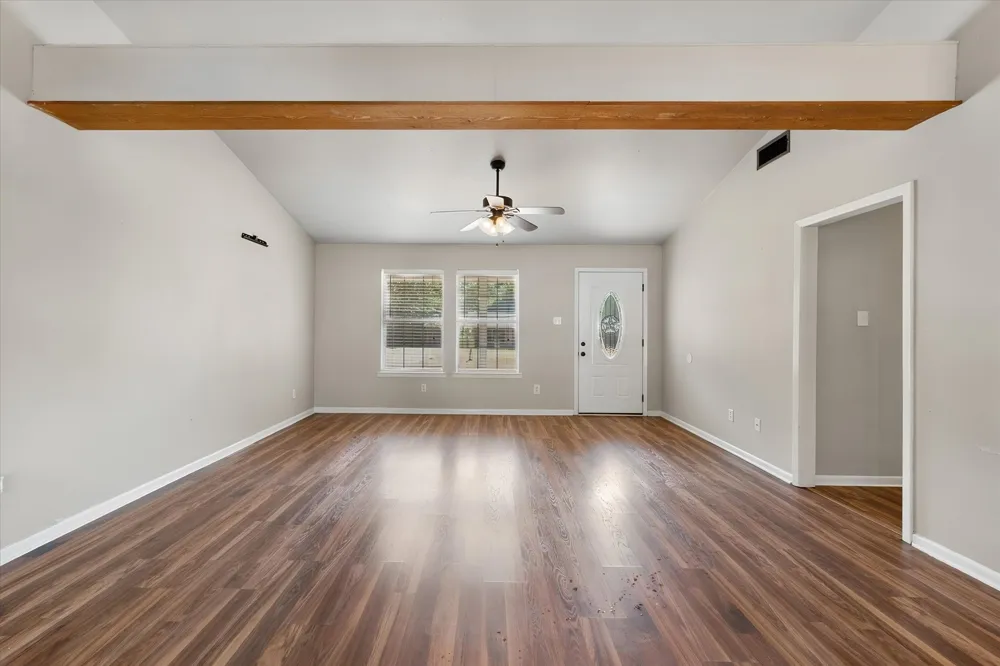 825 Southwood Fairfield, TX 75840