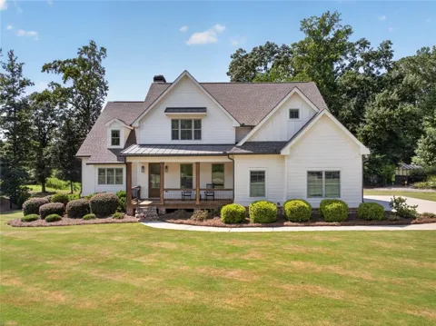 417 Fox Valley Drive
