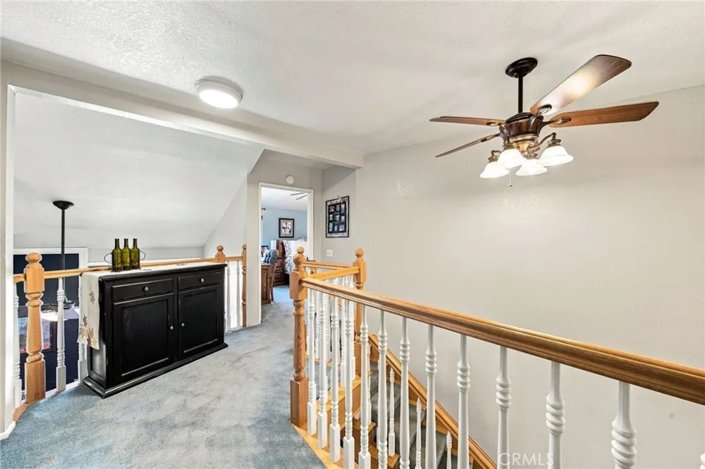 23109 Yvette Valencia, CA 91355