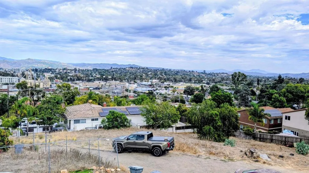 925 Grand Court Escondido, CA 92025