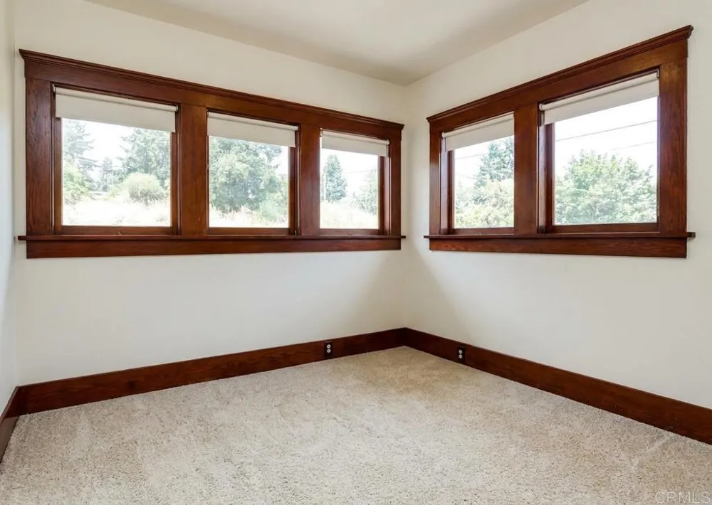 925 Grand Court Escondido, CA 92025