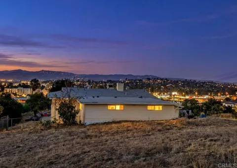 925 Grand Court