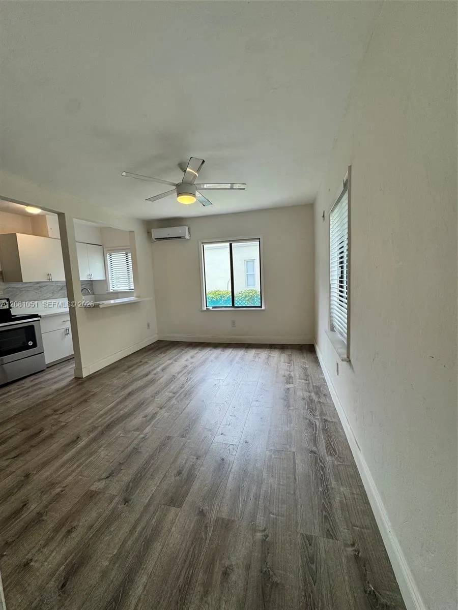 570 NE 69th St #5 Miami, FL 33138
