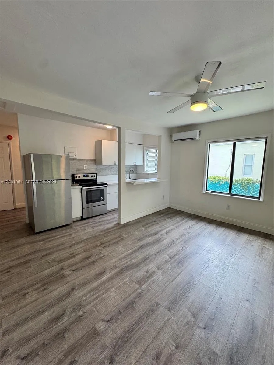 570 NE 69th St #5 Miami, FL 33138