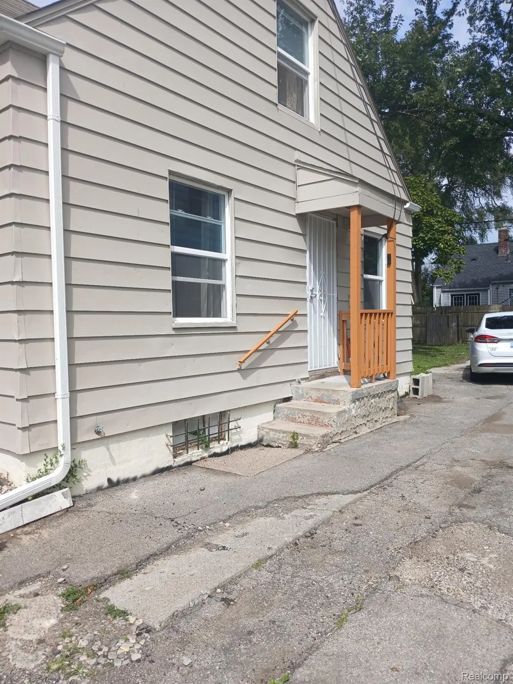 1714 W Jackson Avenue Flint City, MI 48504