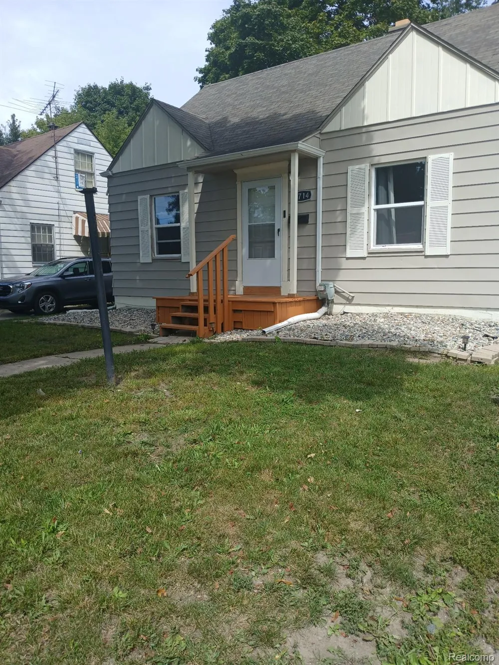 1714 W Jackson Avenue Flint City, MI 48504