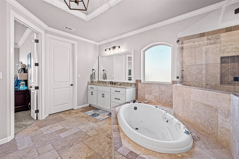 329 Kenyon Court Granbury, TX 76049
