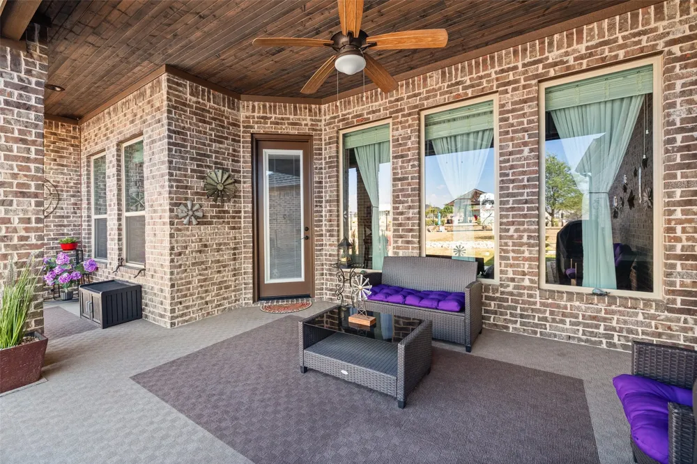 329 Kenyon Court Granbury, TX 76049