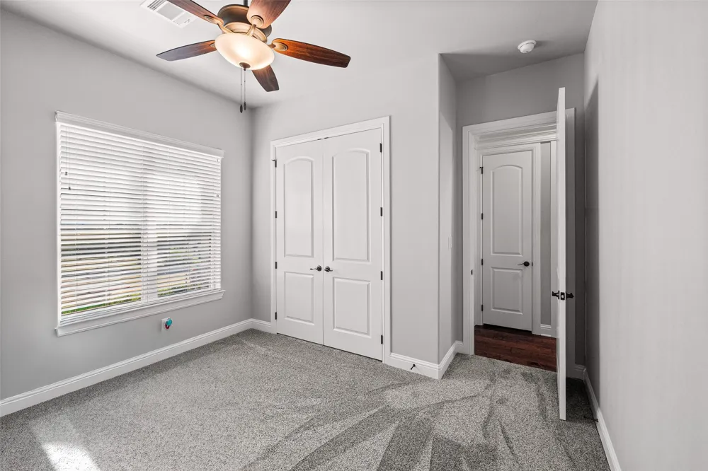 329 Kenyon Court Granbury, TX 76049