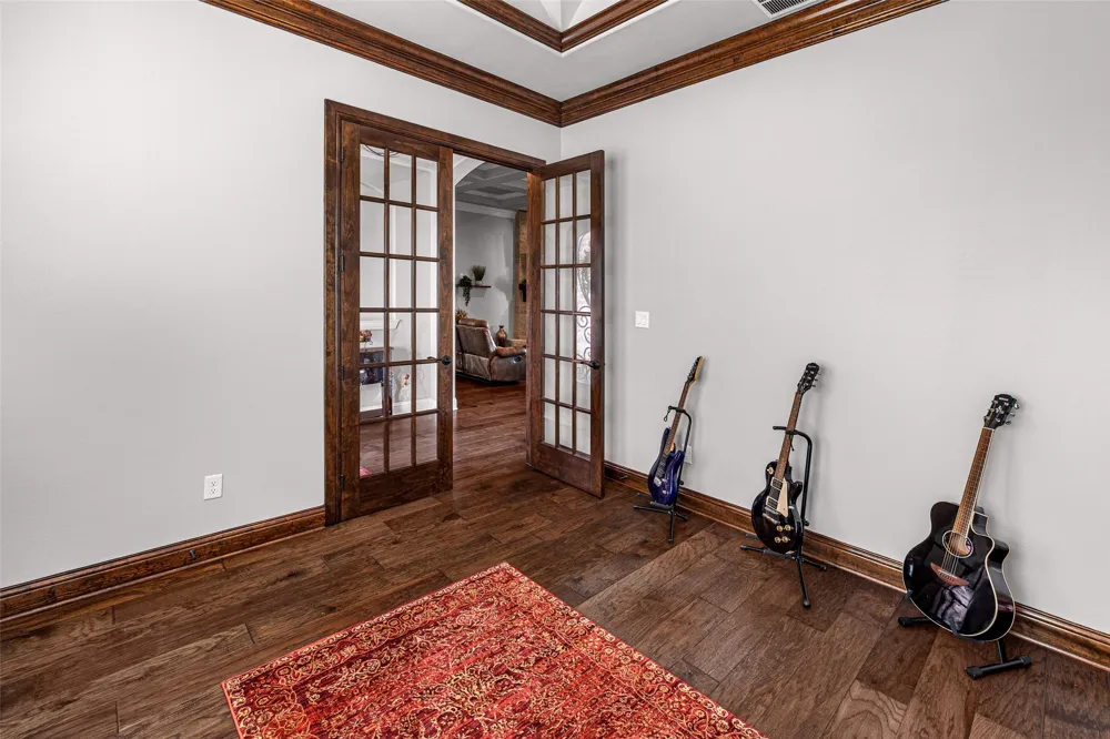 329 Kenyon Court Granbury, TX 76049
