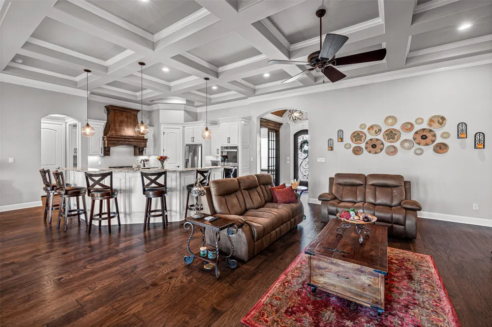 329 Kenyon Court Granbury, TX 76049
