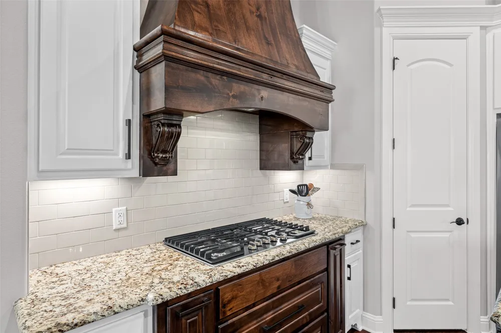 329 Kenyon Court Granbury, TX 76049
