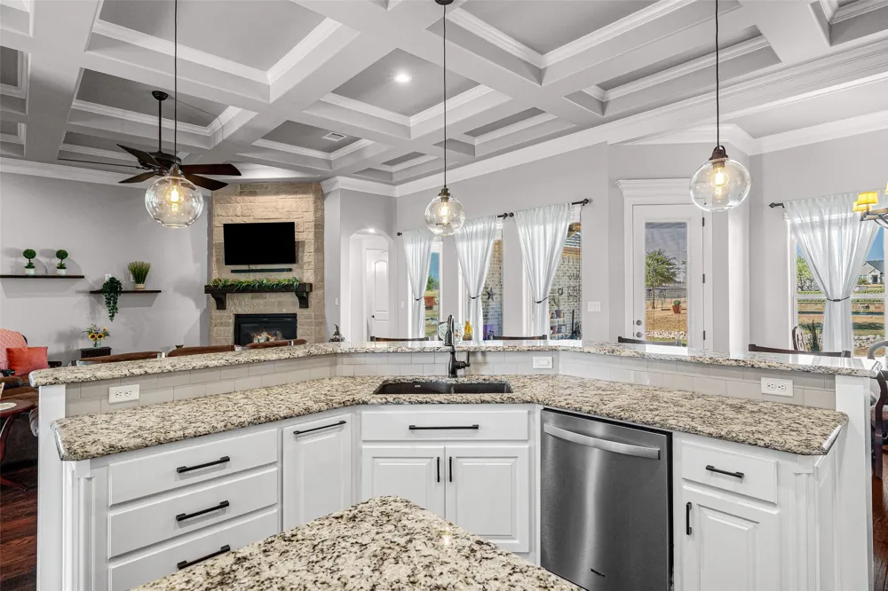 329 Kenyon Court Granbury, TX 76049