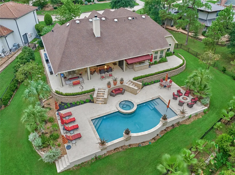 10 Westlyn Lane Montgomery, TX 77356