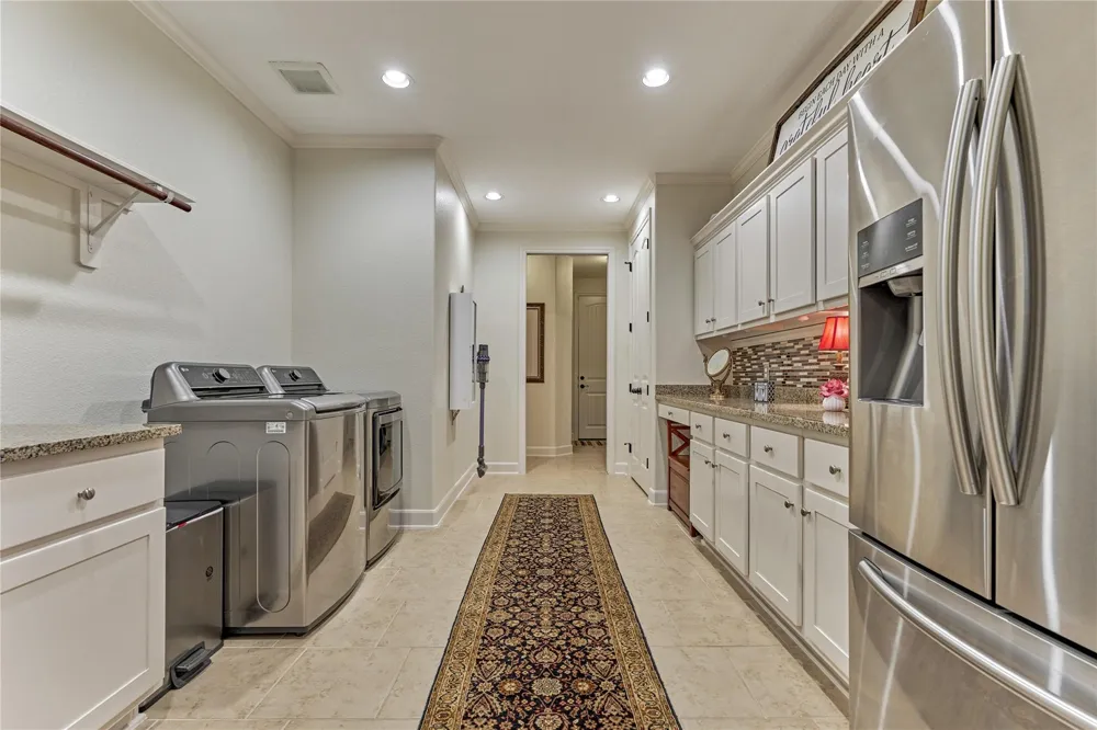 10 Westlyn Lane Montgomery, TX 77356