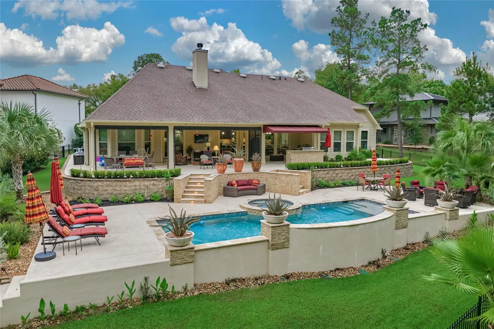 10 Westlyn Lane Montgomery, TX 77356