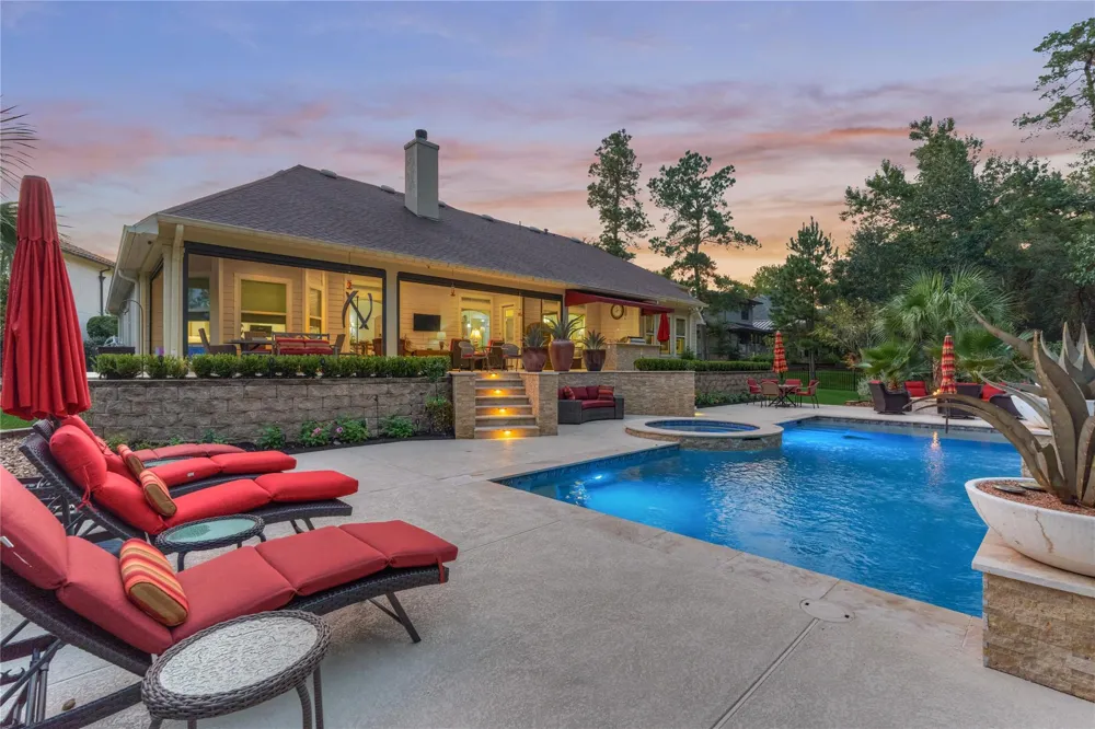 10 Westlyn Lane Montgomery, TX 77356