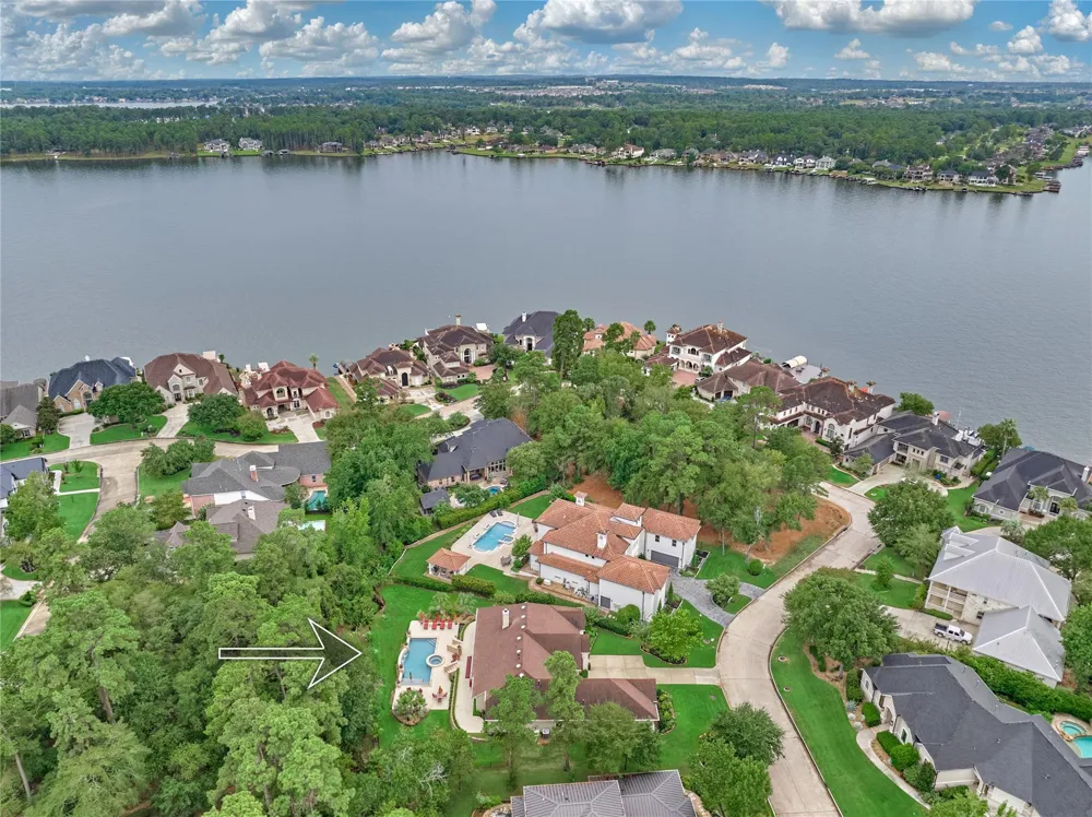 10 Westlyn Lane Montgomery, TX 77356