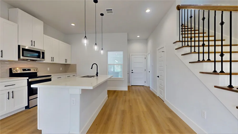 12234 Kirkgard Houston, TX 77045